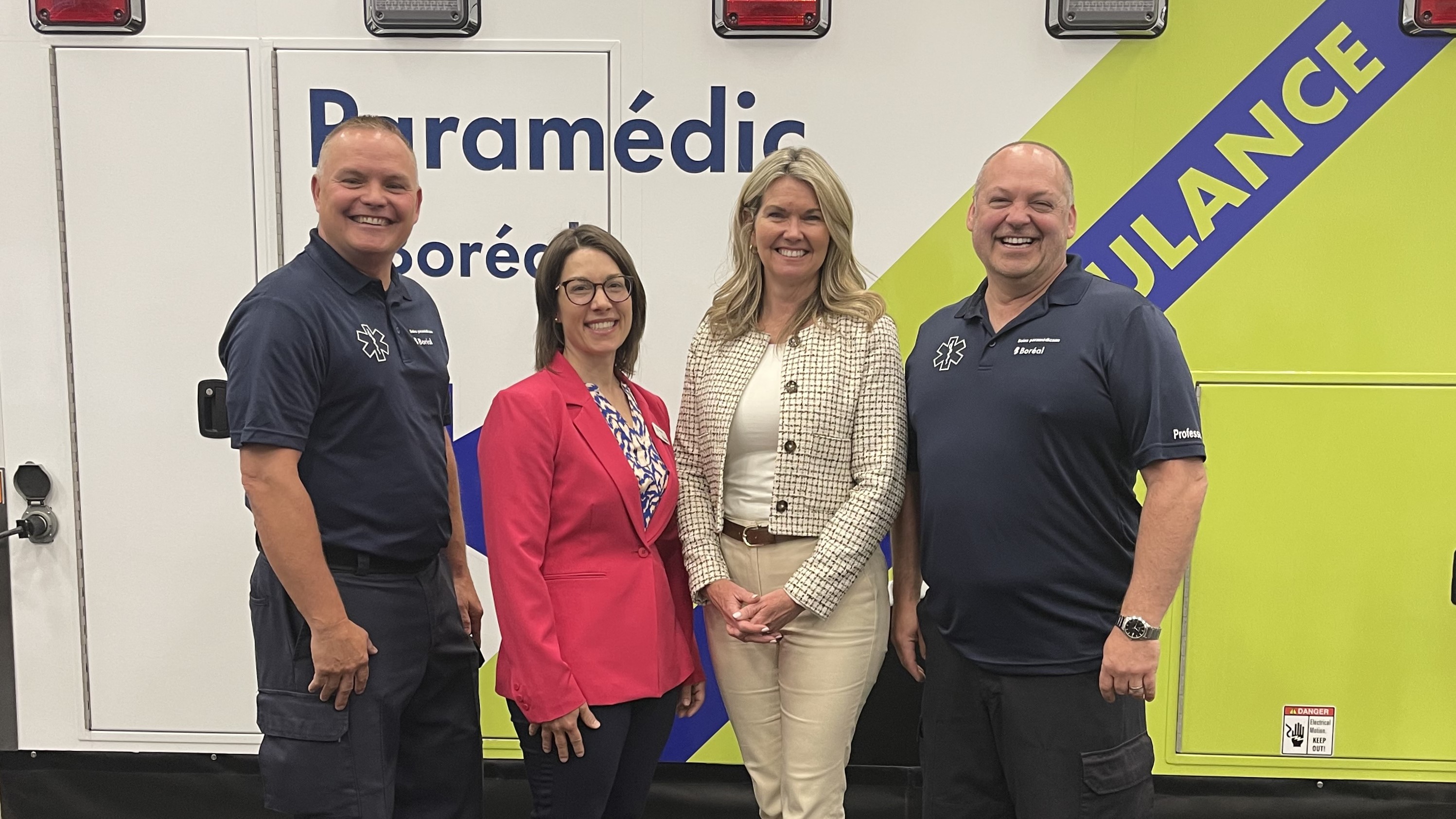 From left to right: Luc Perreault, Professor, Paramedic program, Collège Boréal; Suzanne Lemieux, Dean, School of Health Sciences, Collège Boréal; Jill Dunlop, Minister of Colleges and Universities; René Lapierre, Professor and Coordinator, Paramedic program, Collège Boréal.